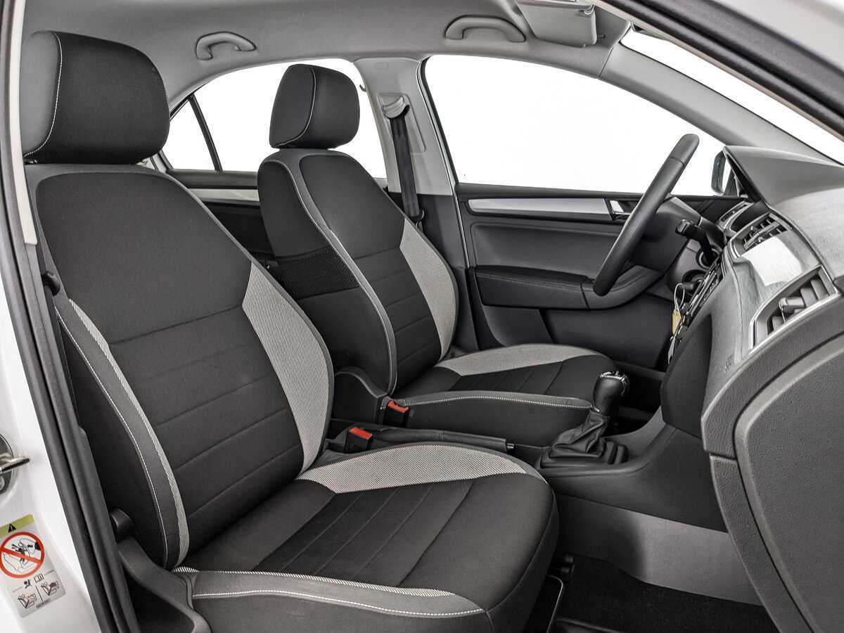 Skoda Rapid с пробегом — 2019 год. Фото: #19