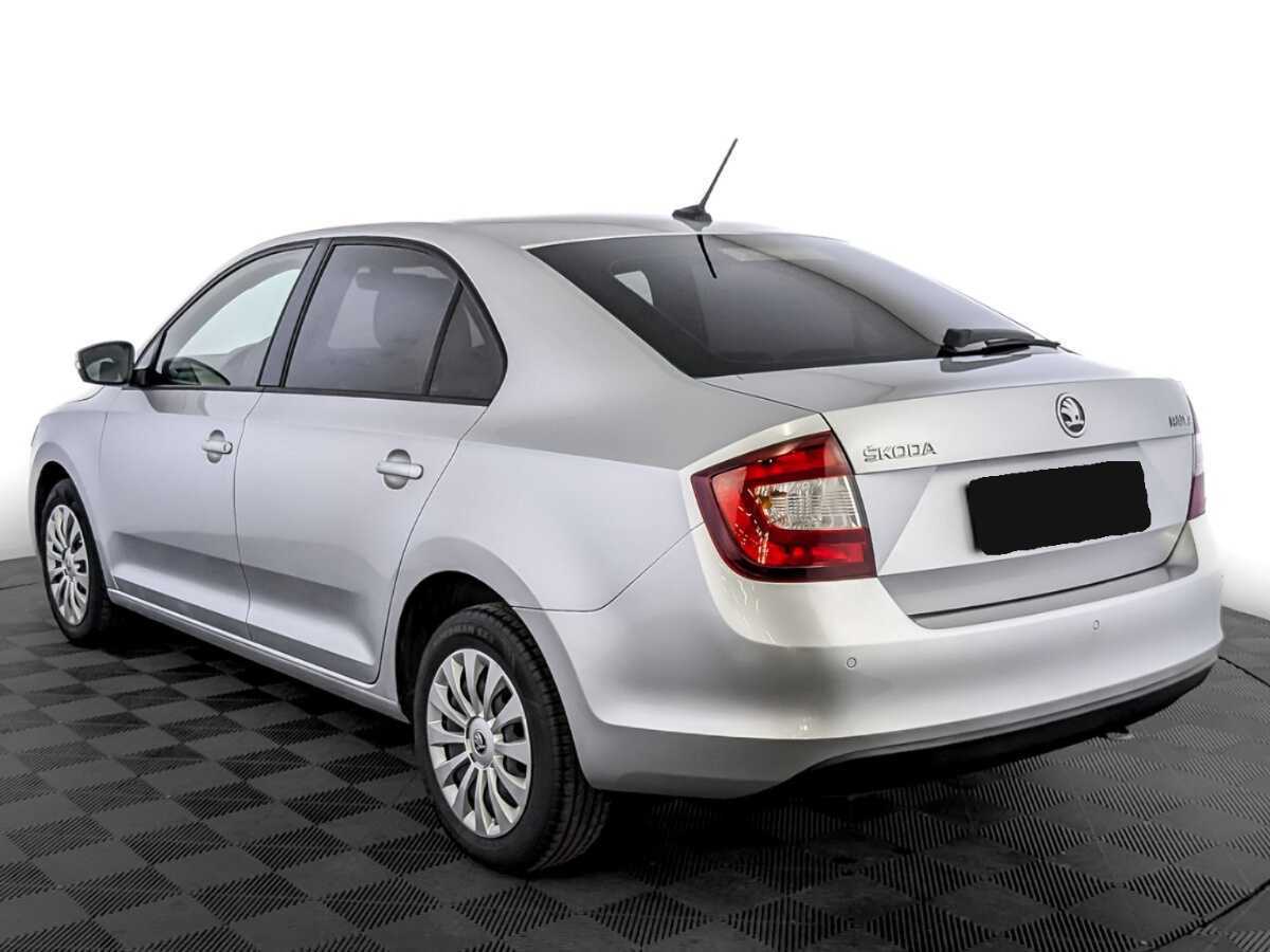 Skoda Rapid с пробегом — 2018 год. Фото: #6