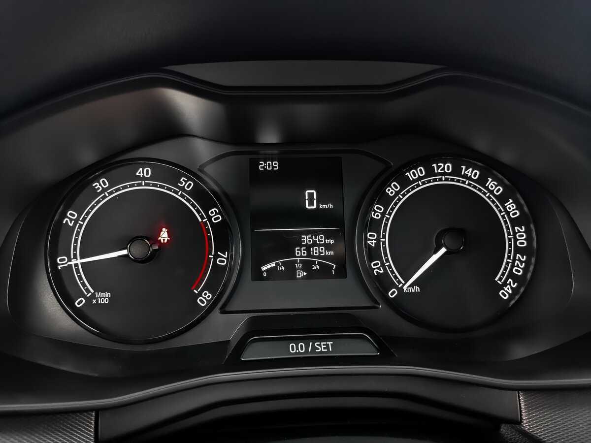 Skoda Rapid с пробегом — 2020 год. Фото: #11