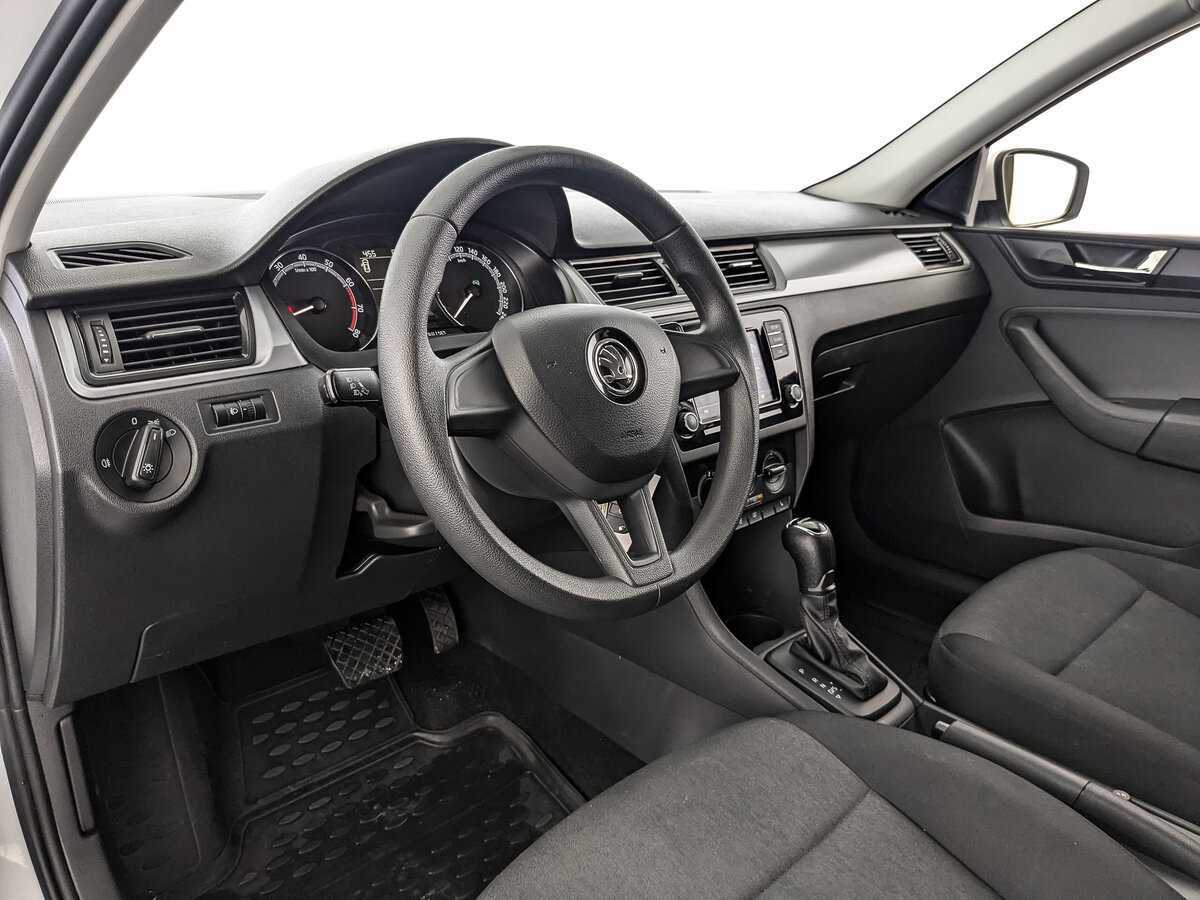 Skoda Rapid с пробегом — 2018 год. Фото: #10