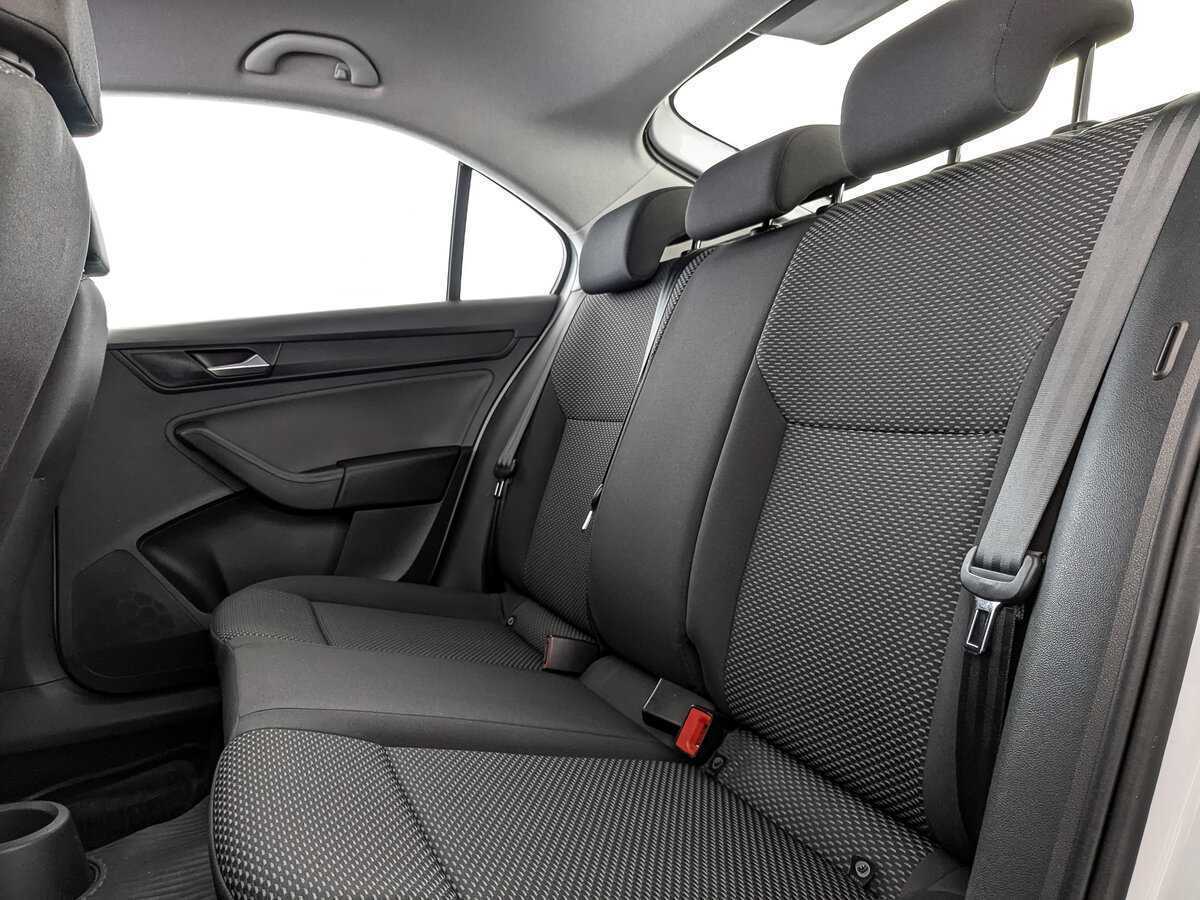 Volkswagen Polo с пробегом — 2020 год. Фото: #13