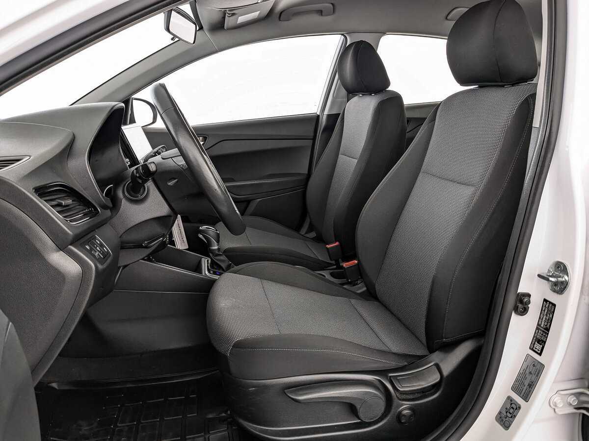 Hyundai Solaris с пробегом — 2021 год. Фото: #14