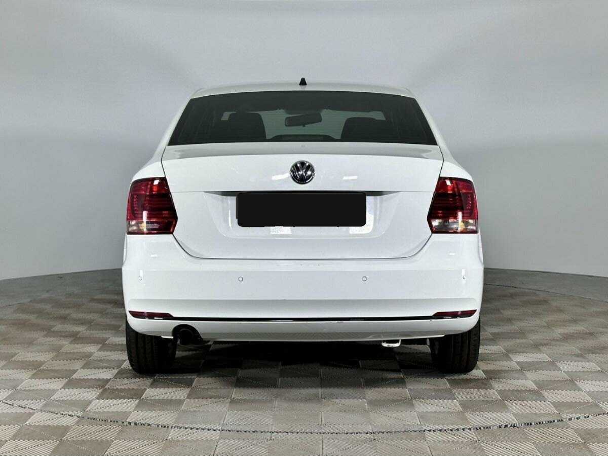 Volkswagen Polo с пробегом — 2016 год. Фото: #3
