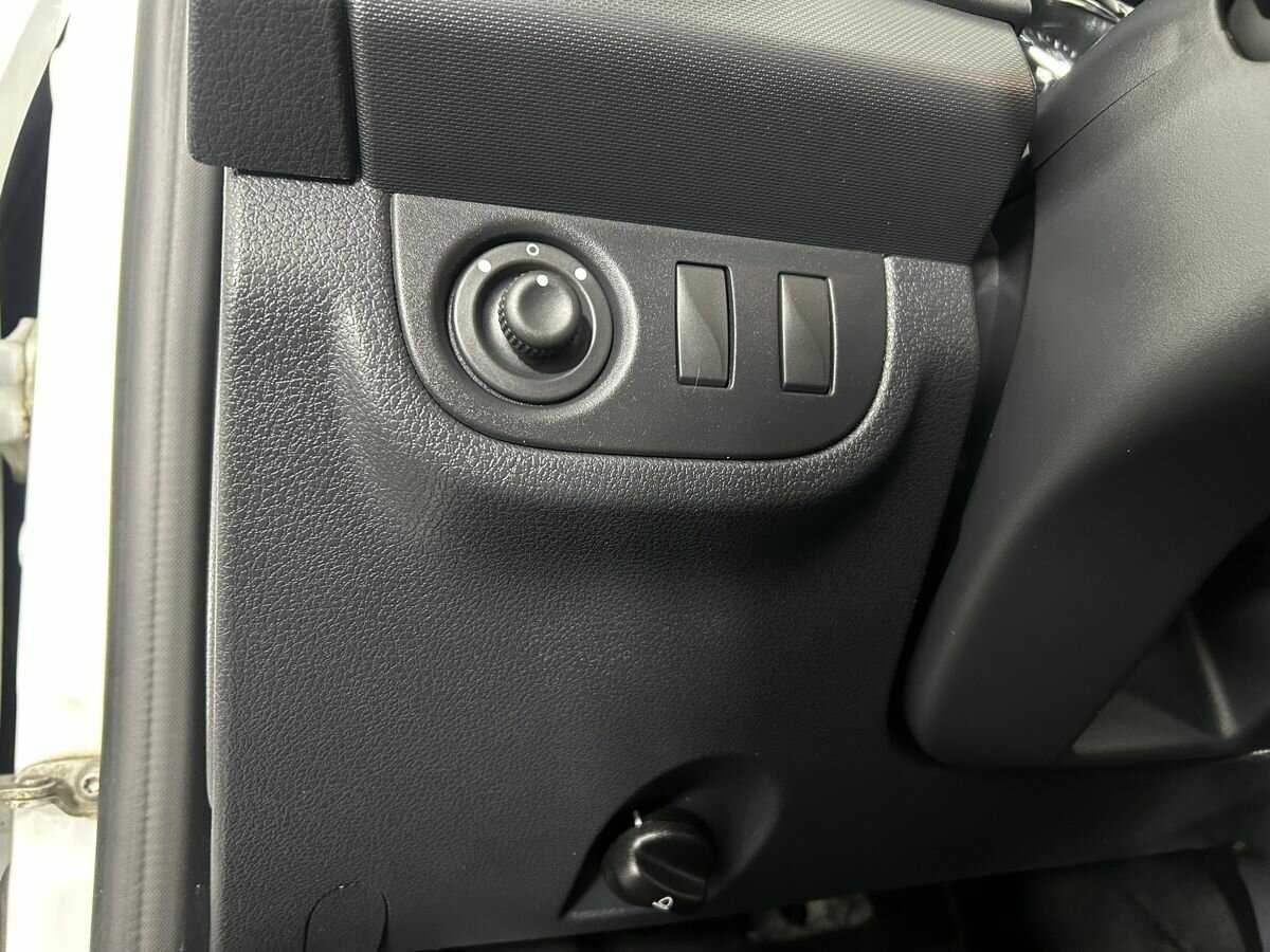 Renault Logan с пробегом — 2016 год. Фото: #8