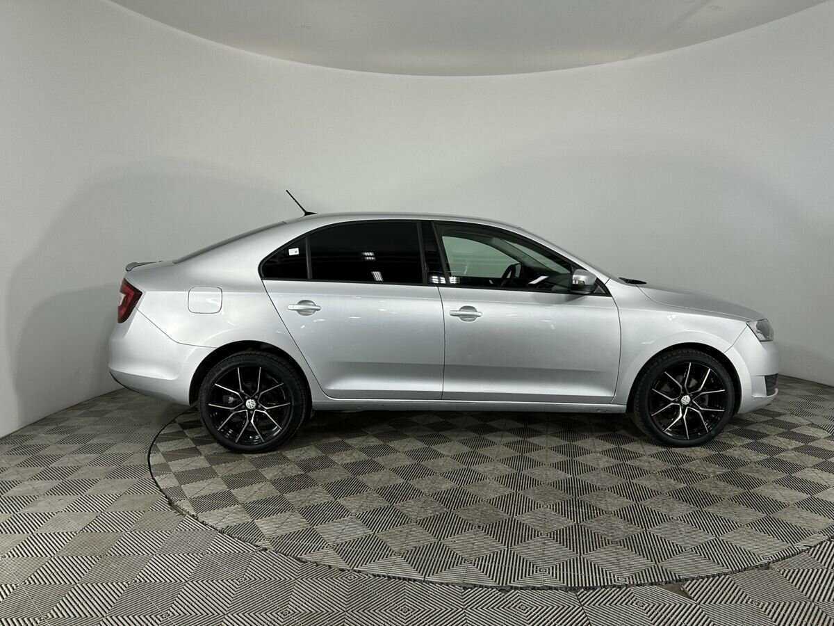 Skoda Rapid с пробегом — 2018 год. Фото: #3