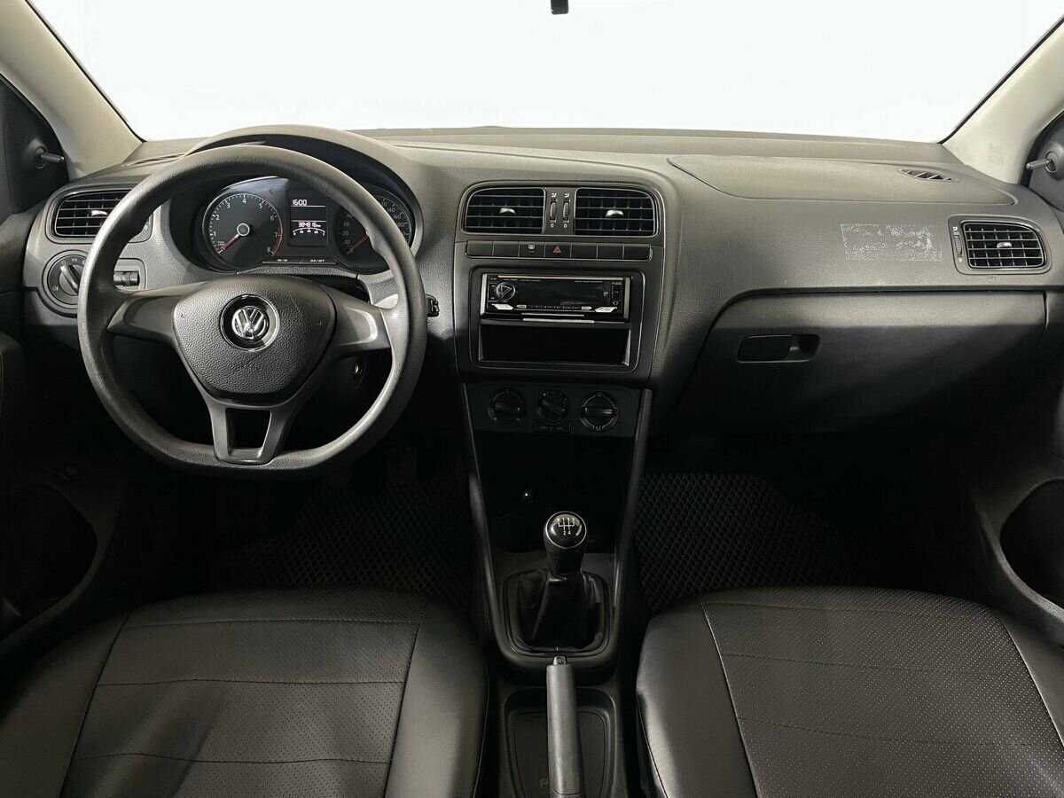 Volkswagen Polo с пробегом — 2017 год. Фото: #6