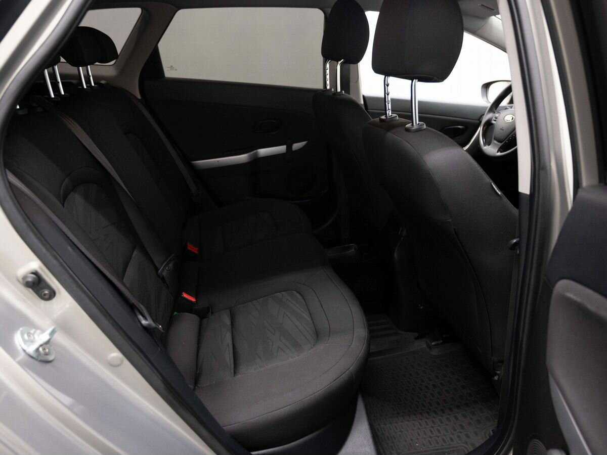 Kia Ceed с пробегом — 2013 год. Фото: #9