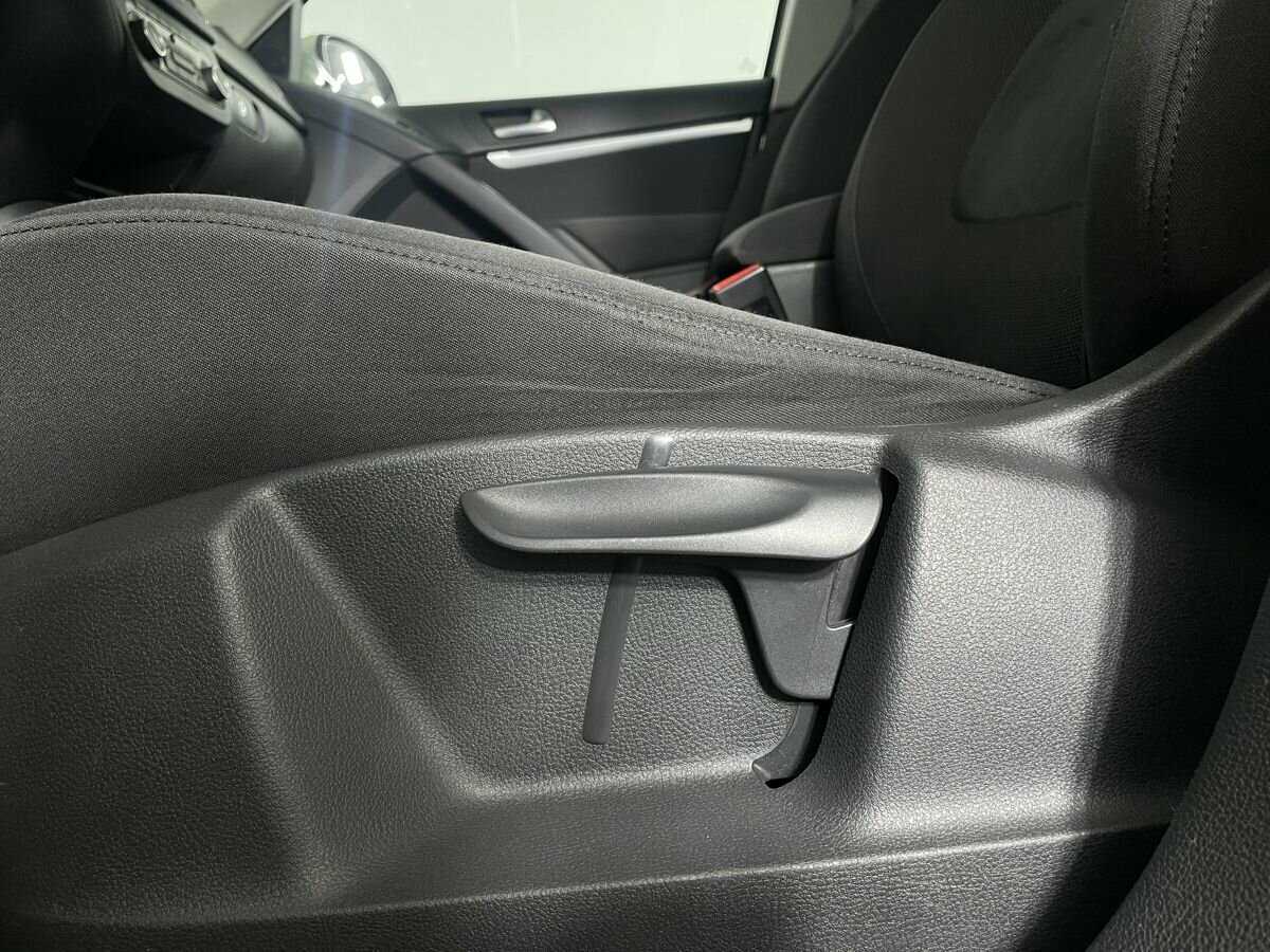 Volkswagen Tiguan с пробегом — 2012 год. Фото: #9