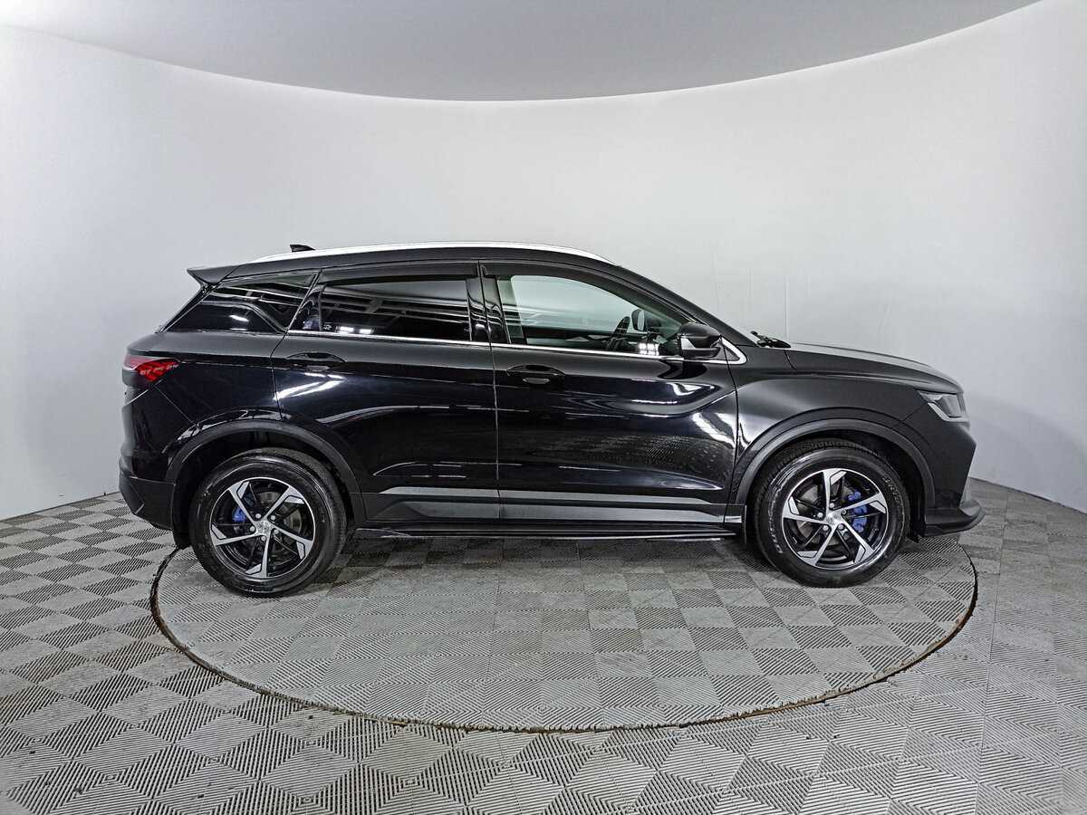 Geely Coolray с пробегом — 2021 год. Фото: #3