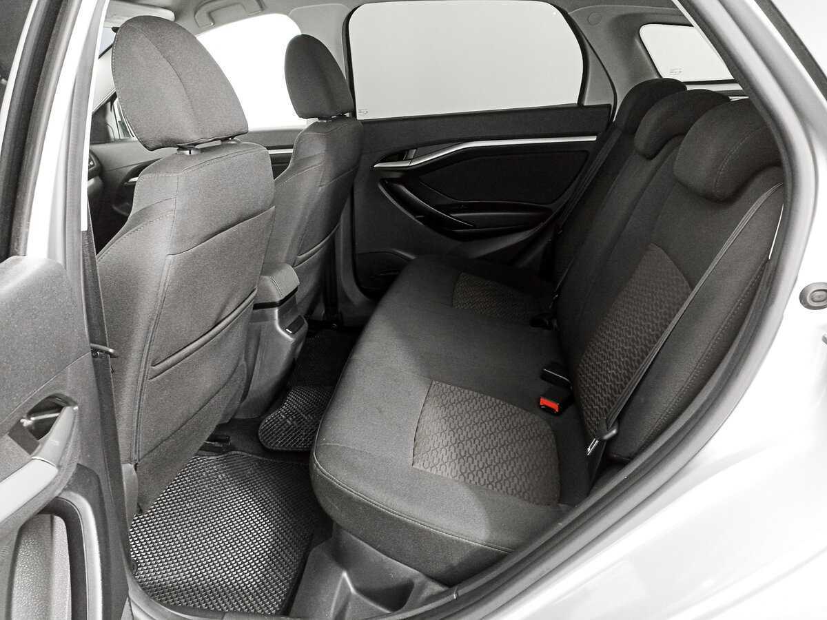 Lada (ВАЗ) Vesta с пробегом — 2019 год. Фото: #9