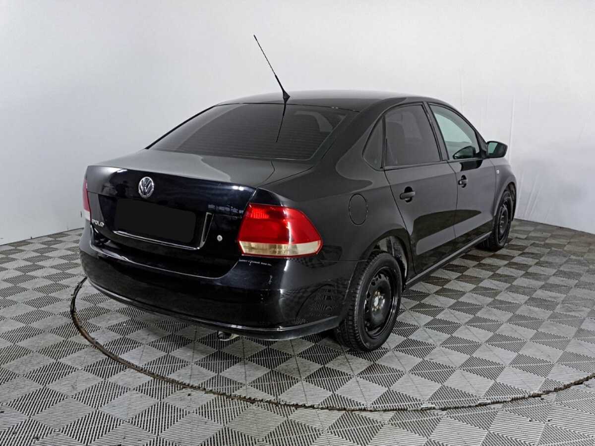 Volkswagen Polo с пробегом — 2012 год. Фото: #4