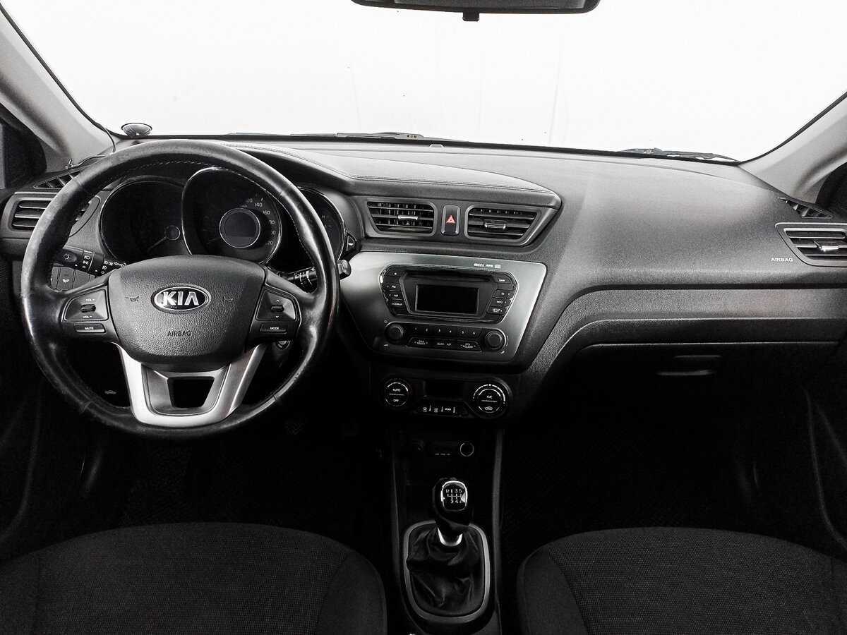 Kia Rio с пробегом — 2015 год. Фото: #9