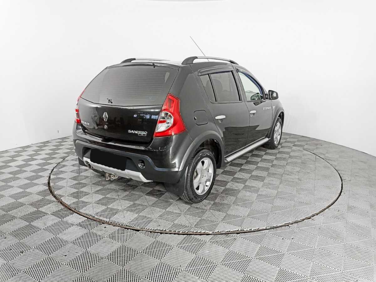 Renault Sandero с пробегом — 2014 год. Фото: #4