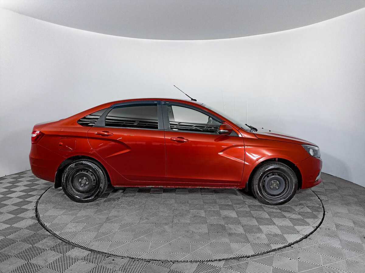 Lada (ВАЗ) Vesta с пробегом — 2017 год. Фото: #3