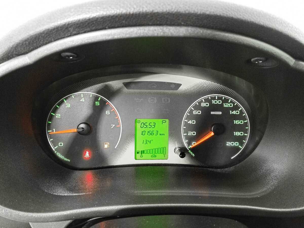 Lada (ВАЗ) Granta с пробегом — 2015 год. Фото: #10