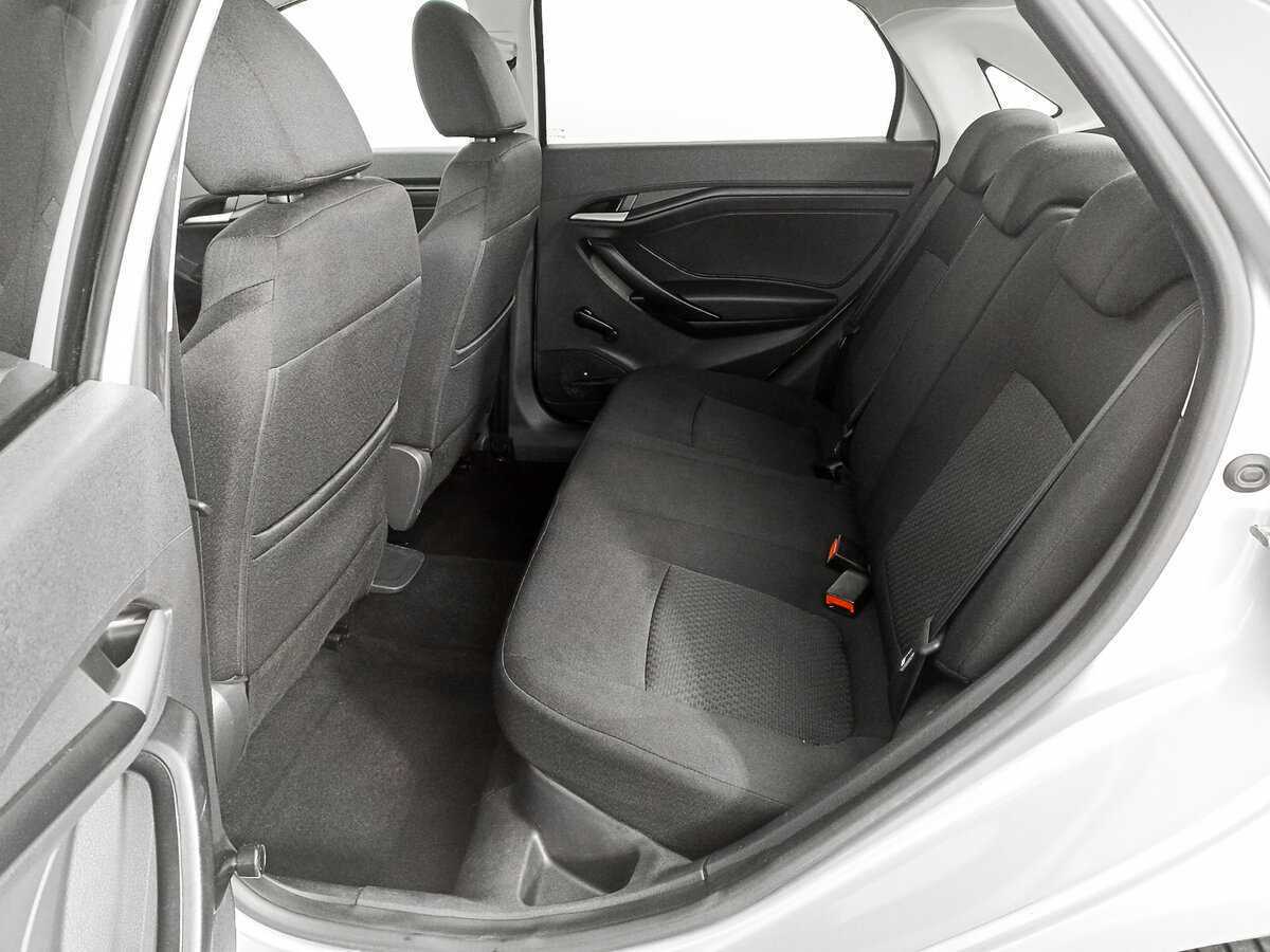 Lada (ВАЗ) Vesta с пробегом — 2017 год. Фото: #9