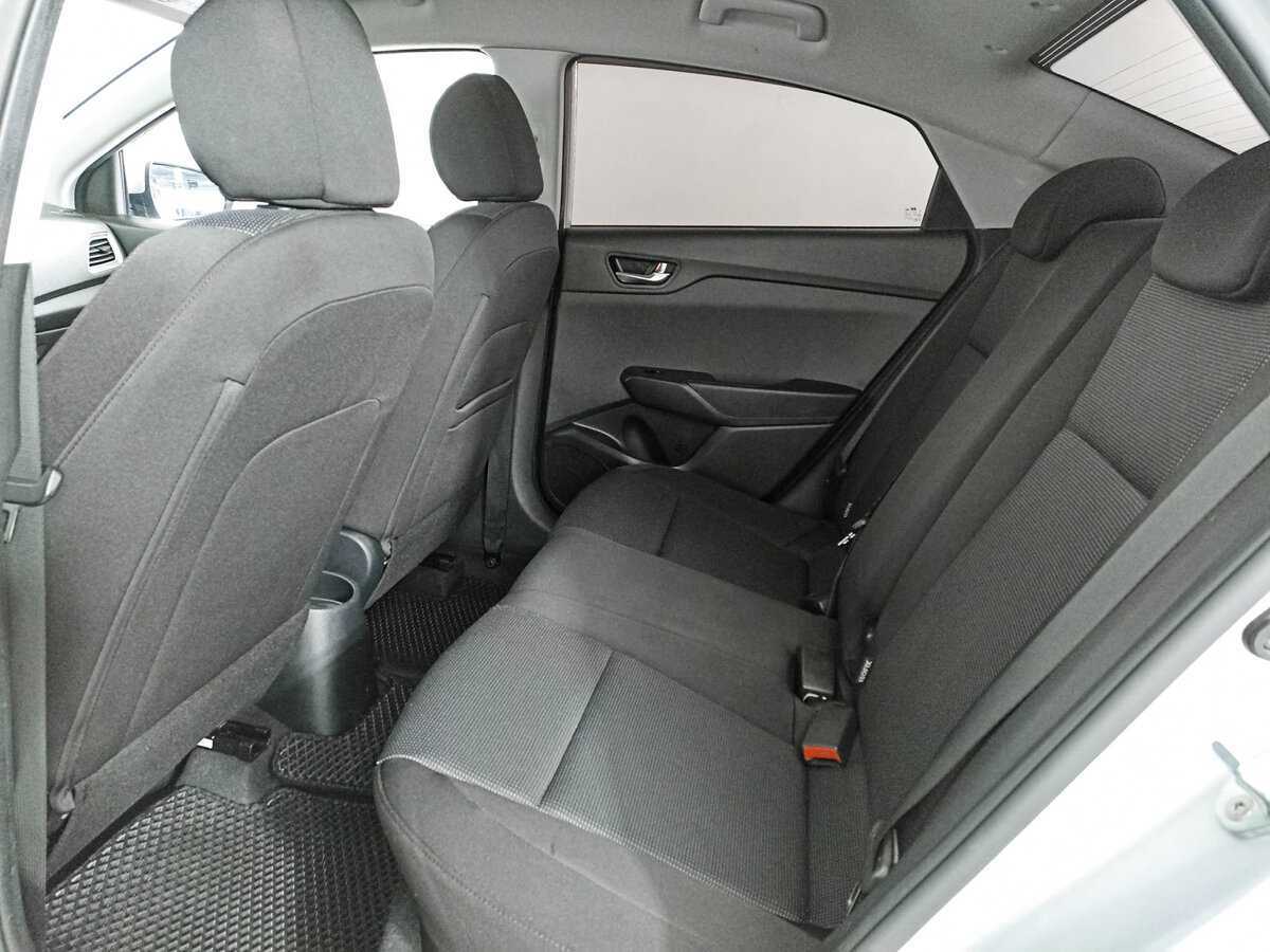 Hyundai Solaris с пробегом — 2021 год. Фото: #9