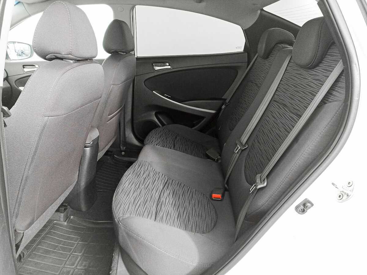 Hyundai Solaris с пробегом — 2016 год. Фото: #9