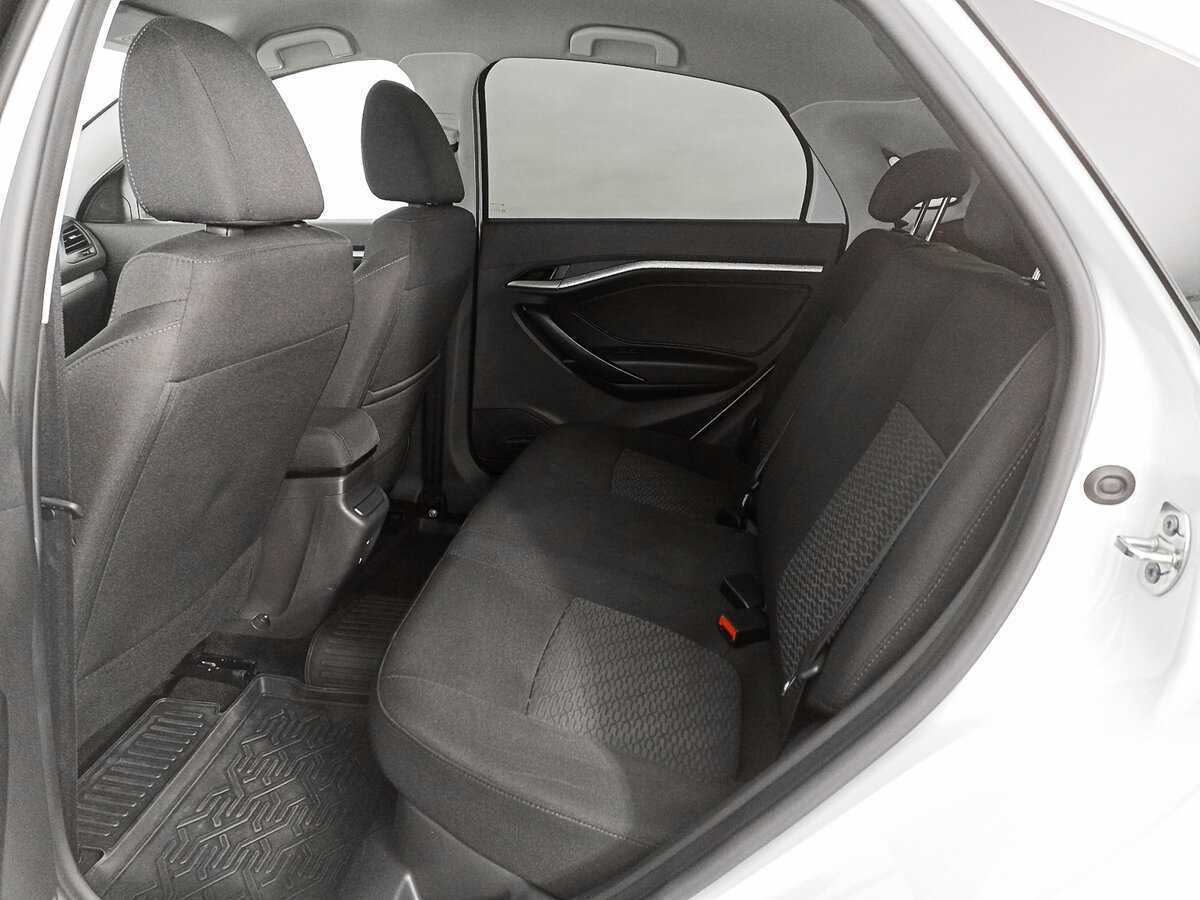 Lada (ВАЗ) Vesta с пробегом — 2022 год. Фото: #9