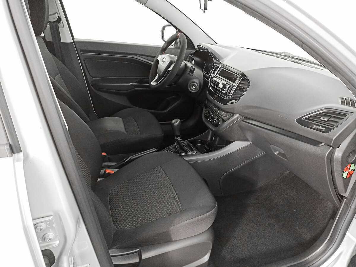 Lada (ВАЗ) Vesta с пробегом — 2018 год. Фото: #8