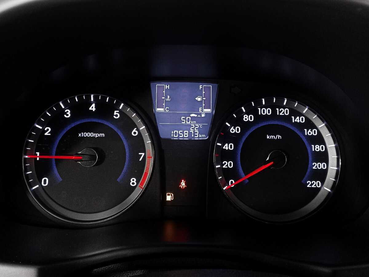 Hyundai Solaris с пробегом — 2015 год. Фото: #8