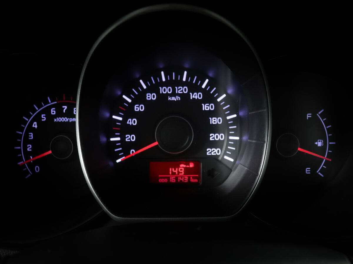 Kia Rio с пробегом — 2013 год. Фото: #8