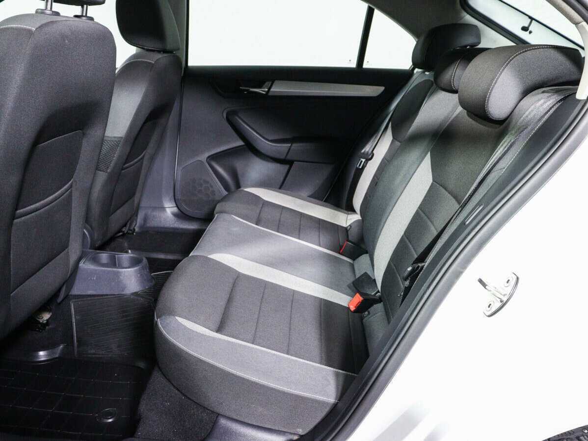 Skoda Rapid с пробегом — 2019 год. Фото: #7