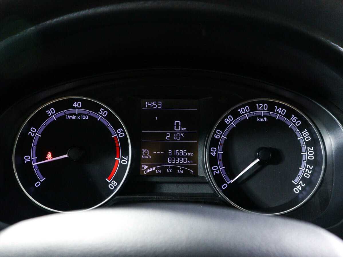 Skoda Rapid с пробегом — 2019 год. Фото: #8