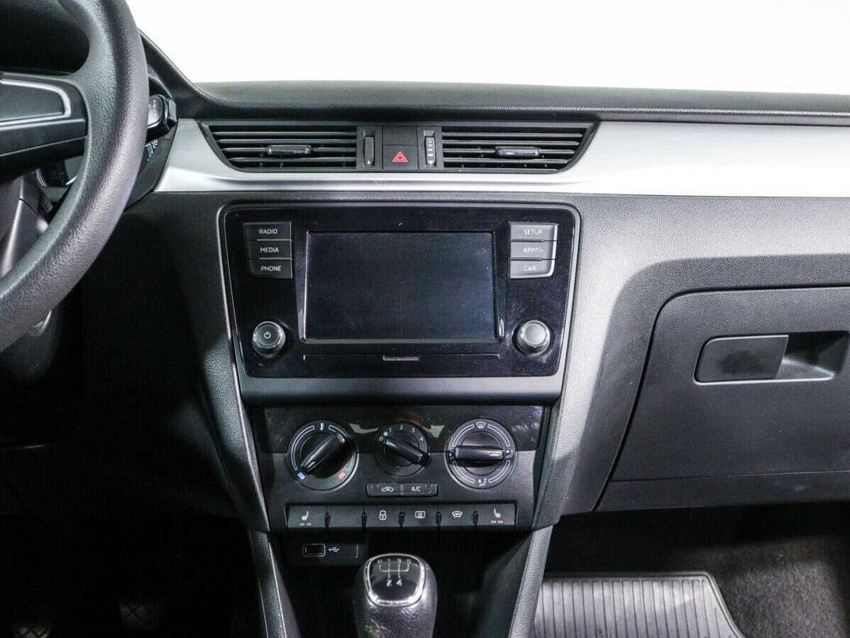 Skoda Rapid с пробегом — 2019 год. Фото: #10