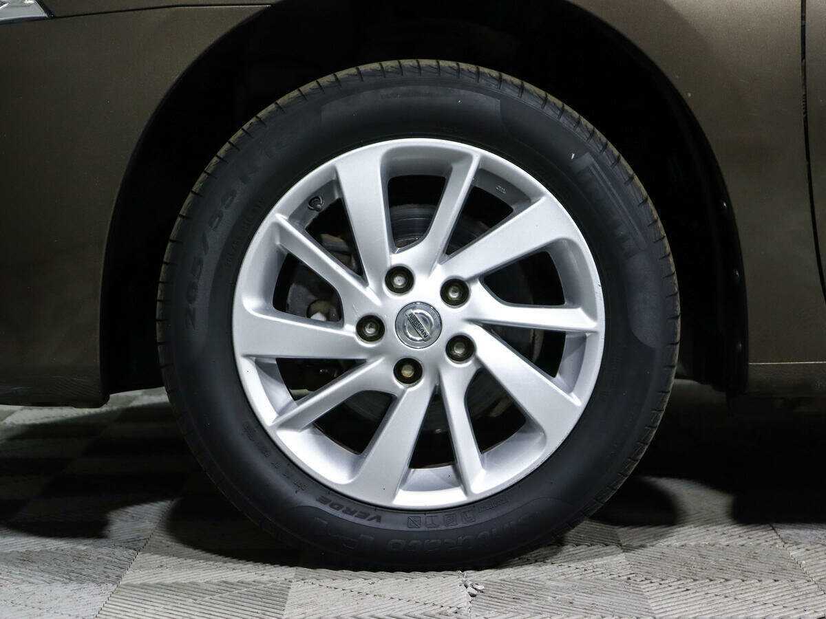 Nissan Sentra с пробегом — 2015 год. Фото: #12