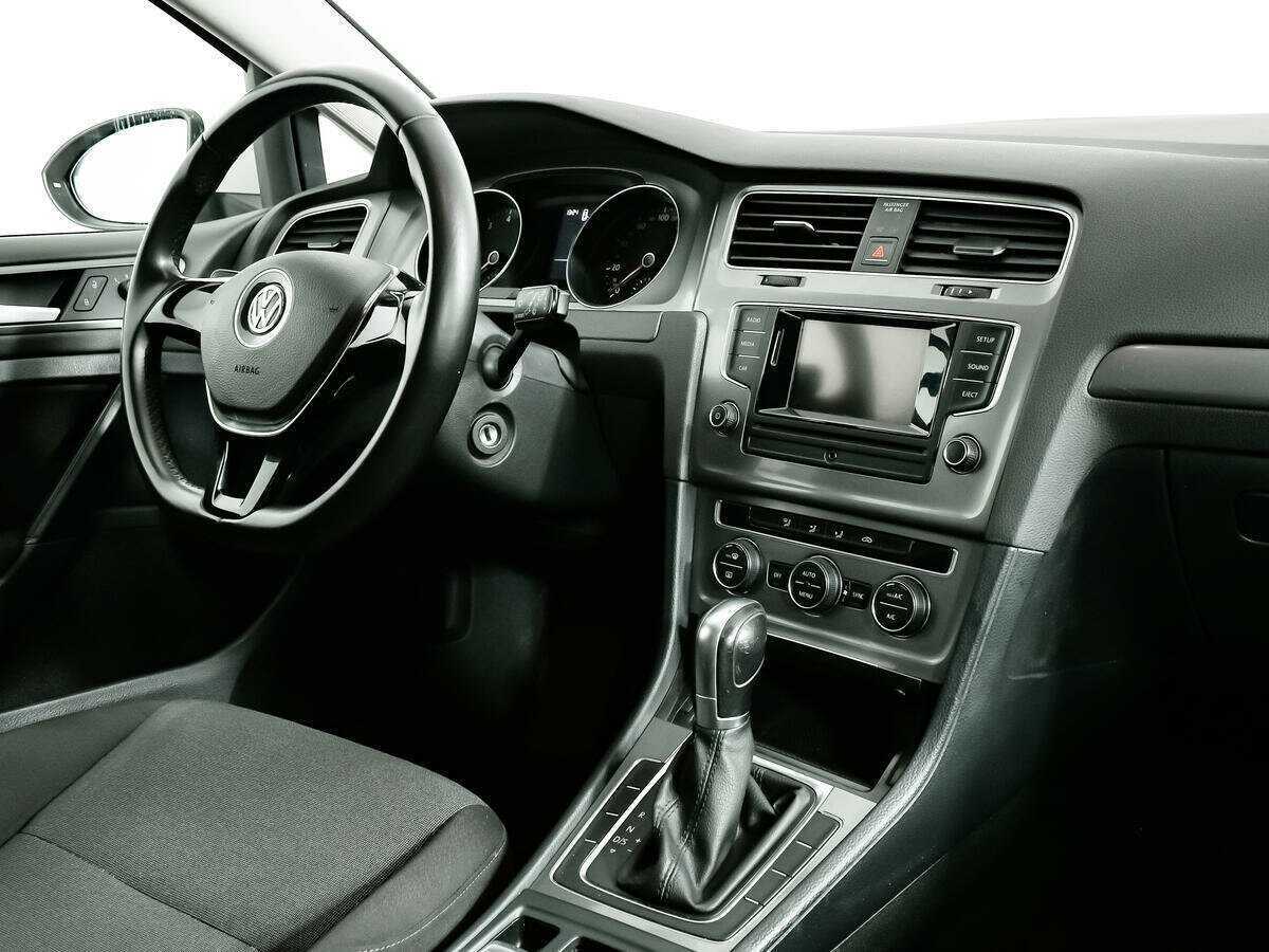 Volkswagen Golf с пробегом — 2015 год. Фото: #8