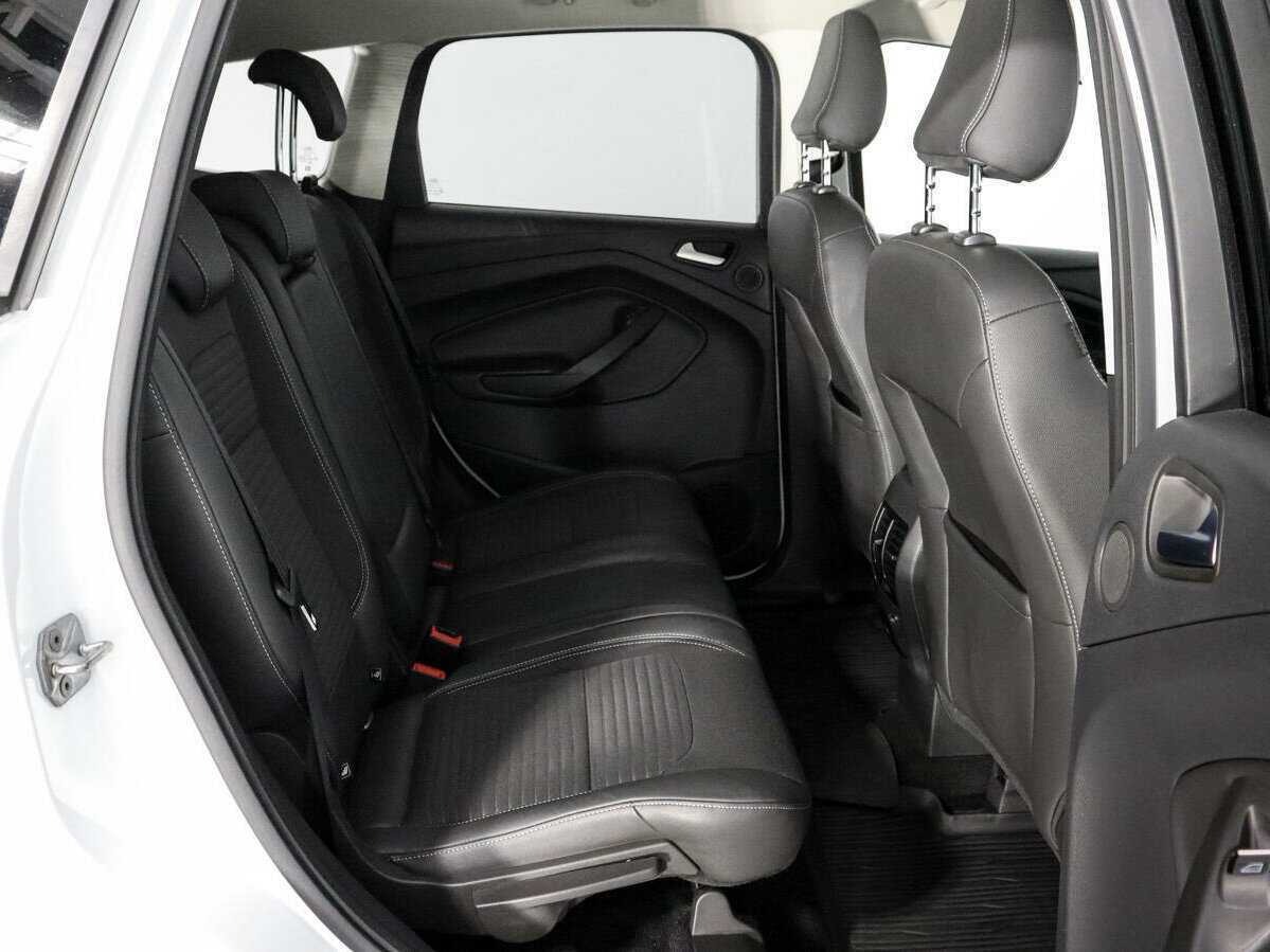 Ford Kuga с пробегом — 2017 год. Фото: #9