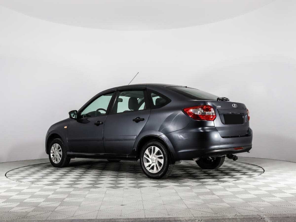 Lada (ВАЗ) Granta с пробегом — 2015 год. Фото: #6