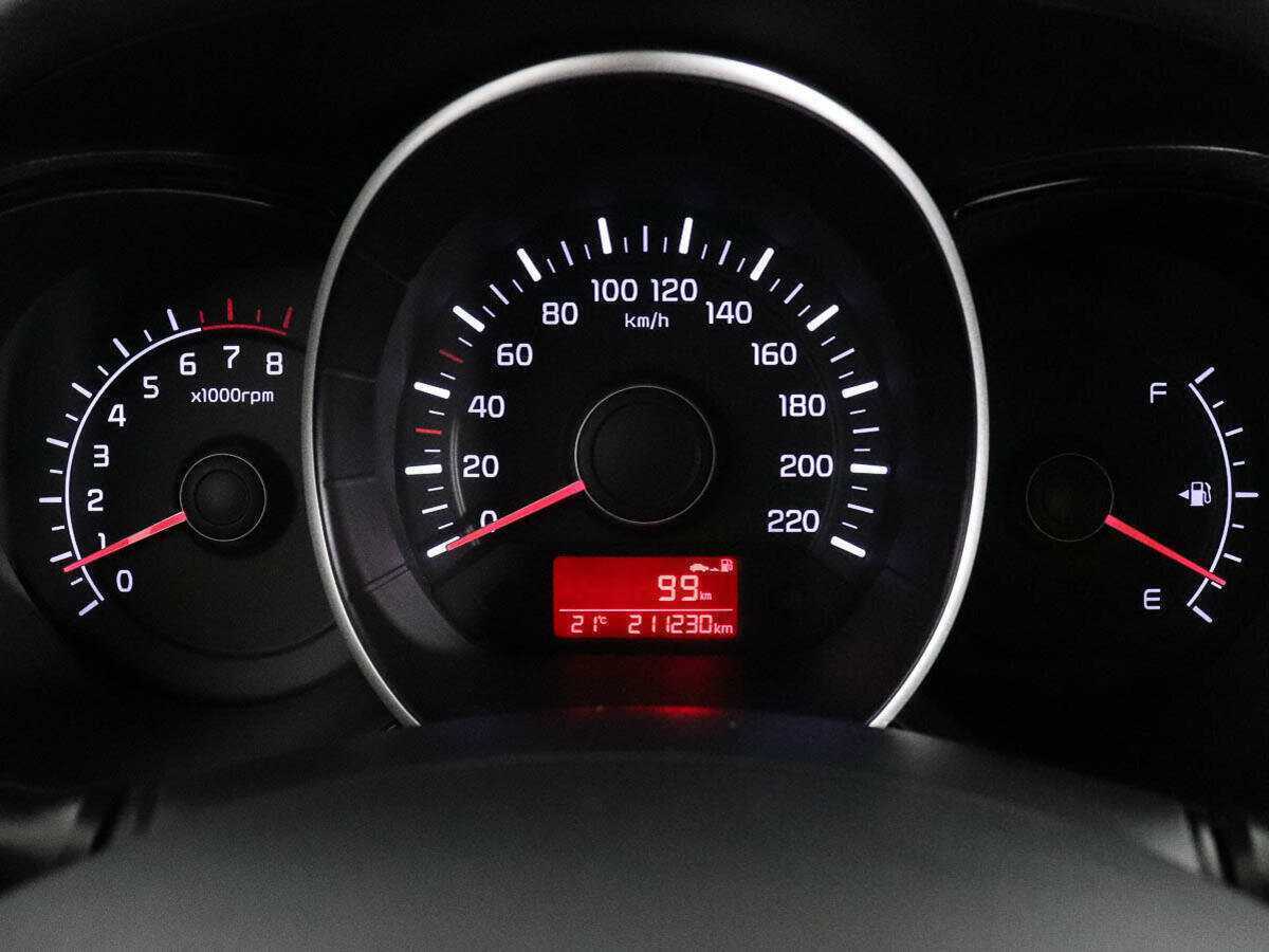 Kia Rio с пробегом — 2015 год. Фото: #9