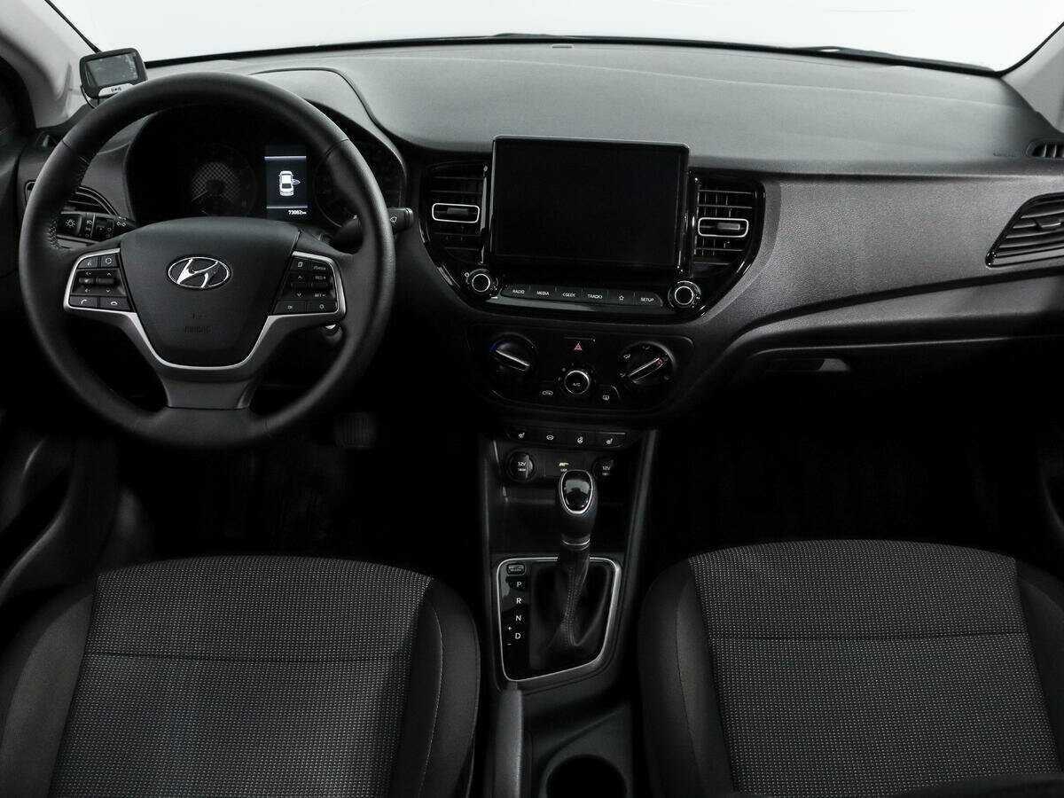 Hyundai Solaris с пробегом — 2021 год. Фото: #10