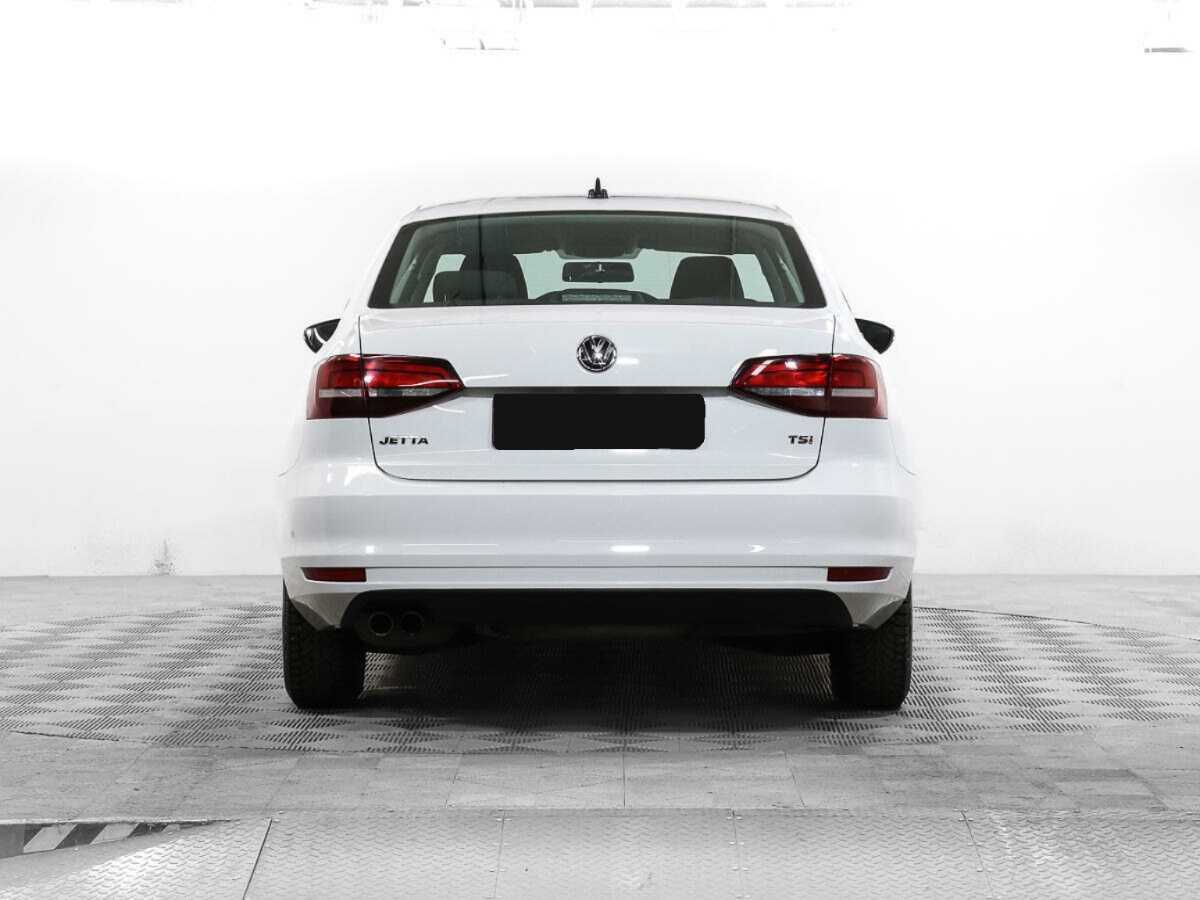 Volkswagen Jetta с пробегом — 2017 год. Фото: #5