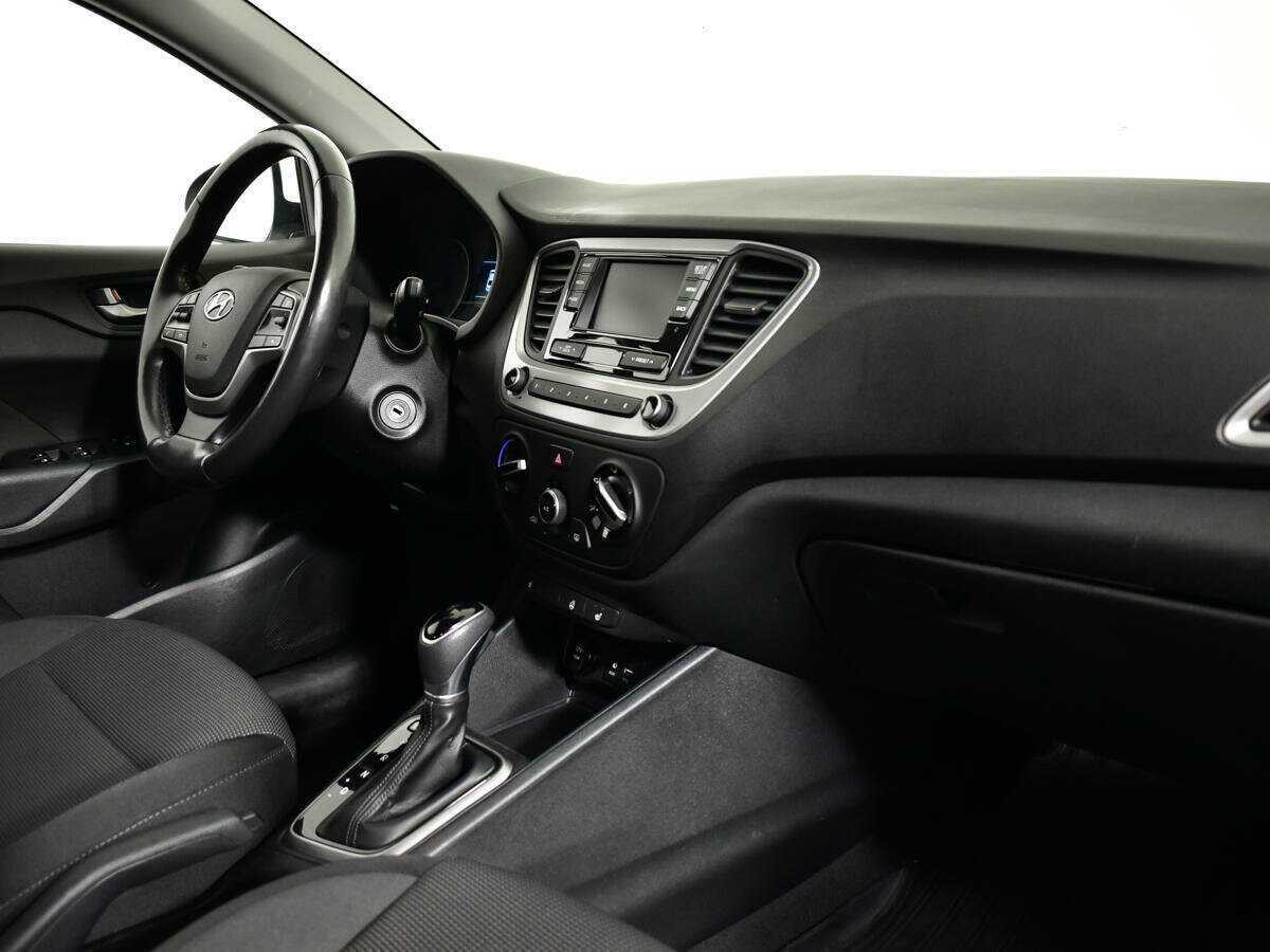 Hyundai Solaris с пробегом — 2017 год. Фото: #6