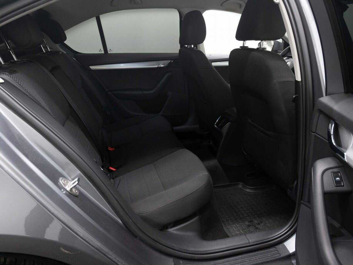 Skoda Octavia с пробегом — 2013 год. Фото: #11
