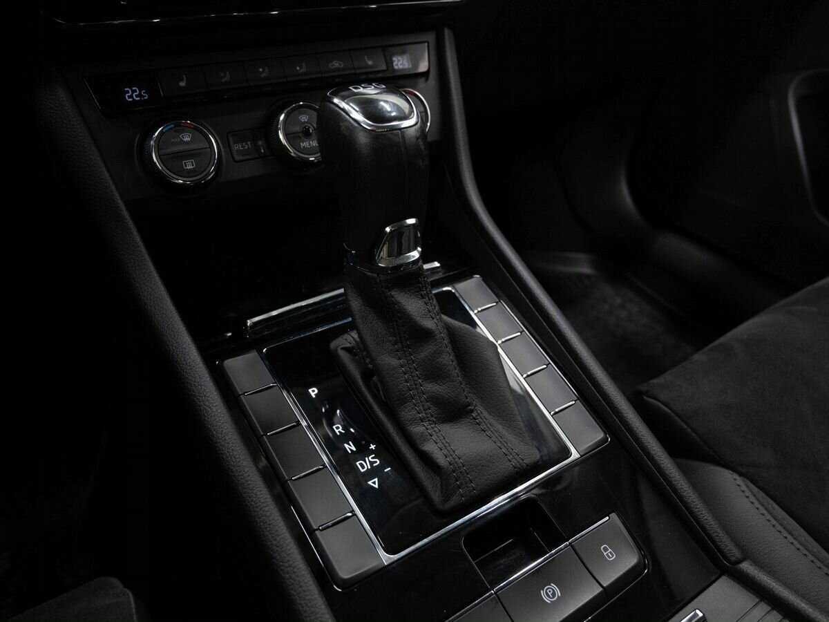 Skoda Superb с пробегом — 2016 год. Фото: #17