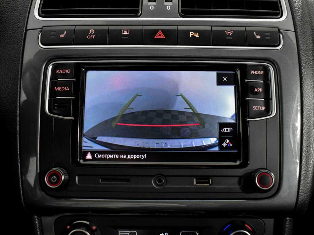 Volkswagen Polo с пробегом — 2018 год. Фото: #15