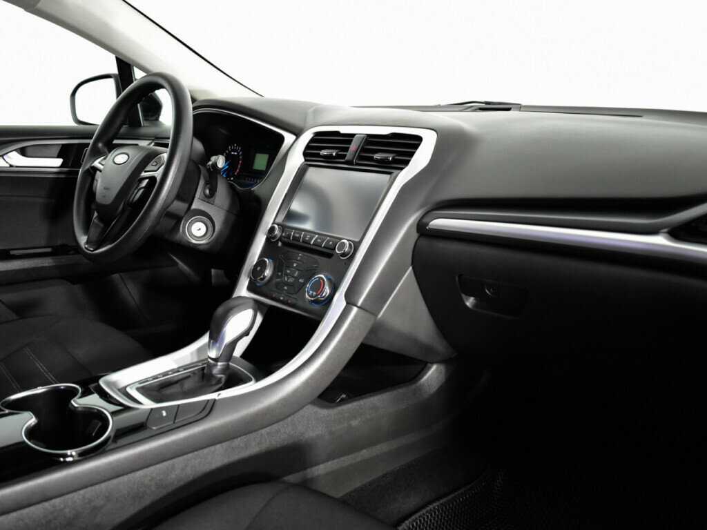 Ford Mondeo с пробегом — 2015 год. Фото: #8