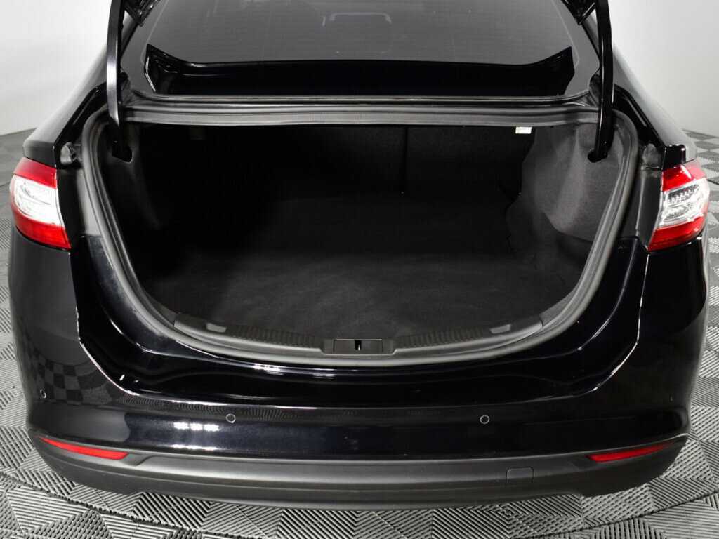 Ford Mondeo с пробегом — 2015 год. Фото: #15