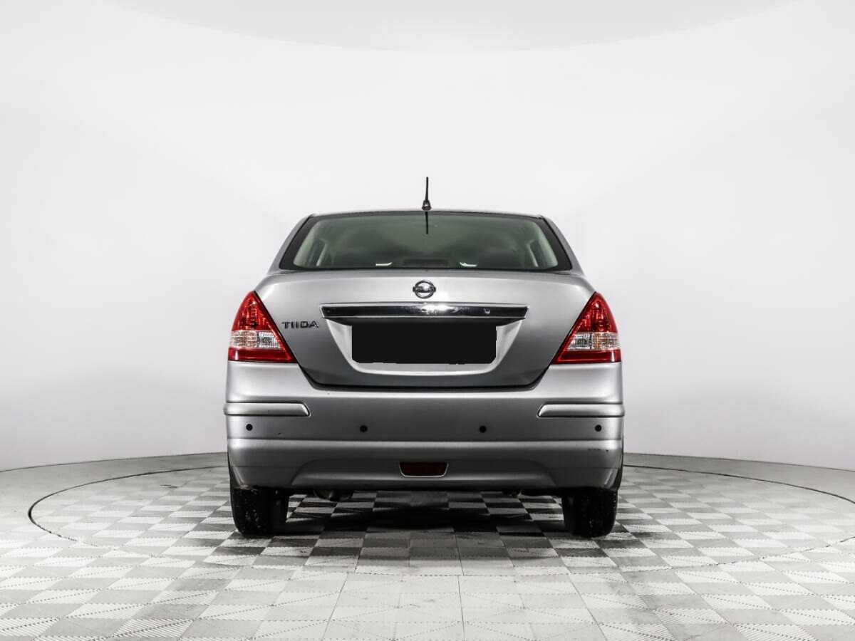 Nissan Tiida с пробегом — 2012 год. Фото: #5