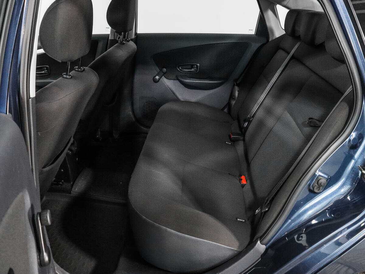 Nissan Almera с пробегом — 2015 год. Фото: #9