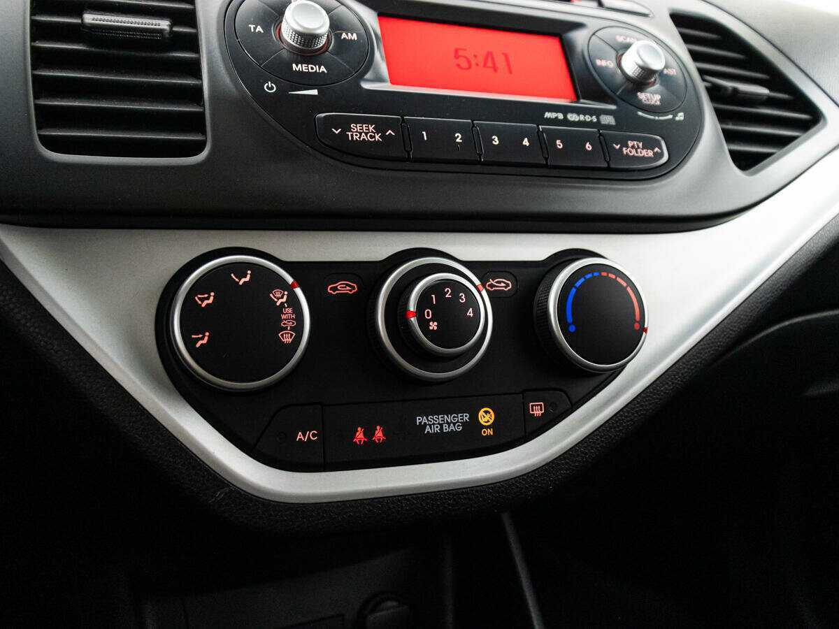 Kia Picanto с пробегом — 2013 год. Фото: #14