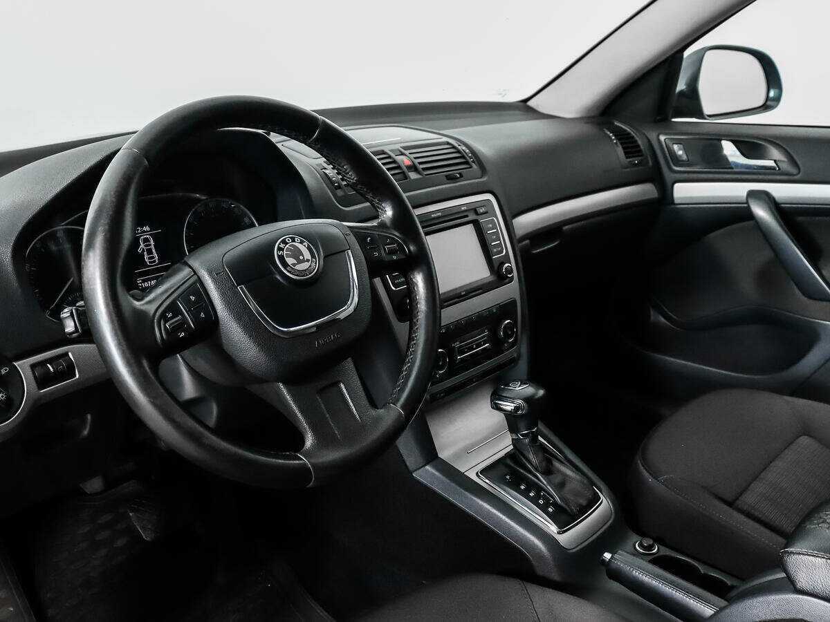 Skoda Octavia с пробегом — 2012 год. Фото: #8