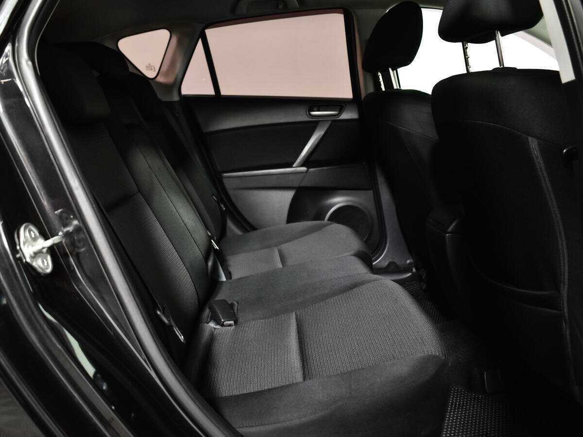 Mazda 3 с пробегом — 2012 год. Фото: #9