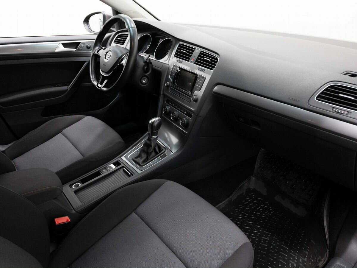 Volkswagen Golf с пробегом — 2013 год. Фото: #12
