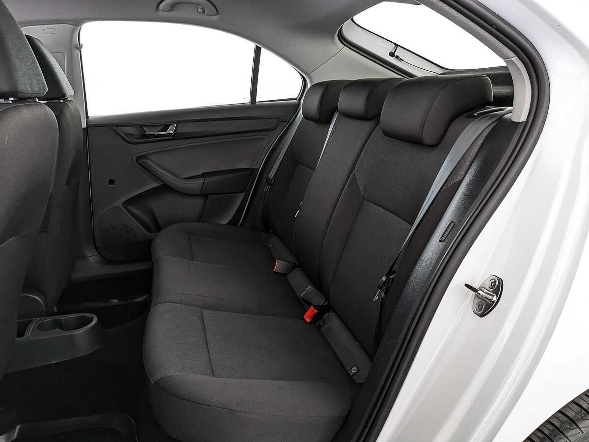 Skoda Rapid с пробегом — 2019 год. Фото: #15