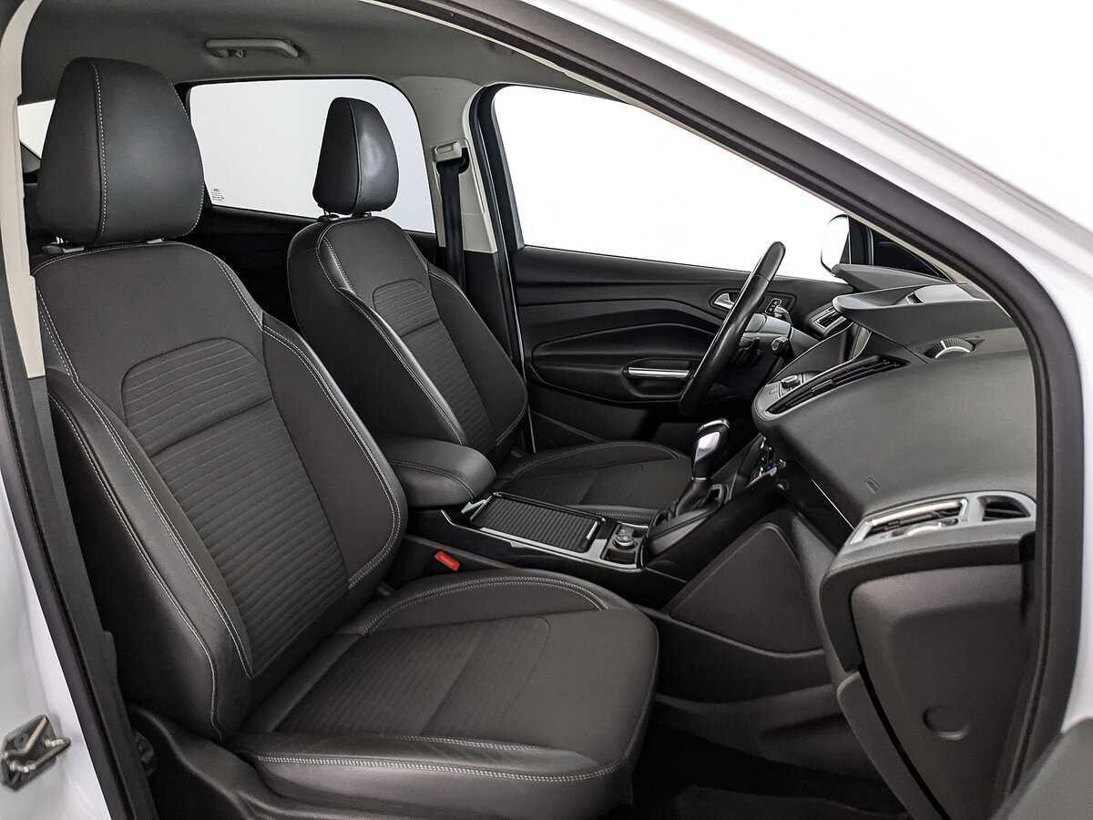 Ford Kuga с пробегом — 2018 год. Фото: #23